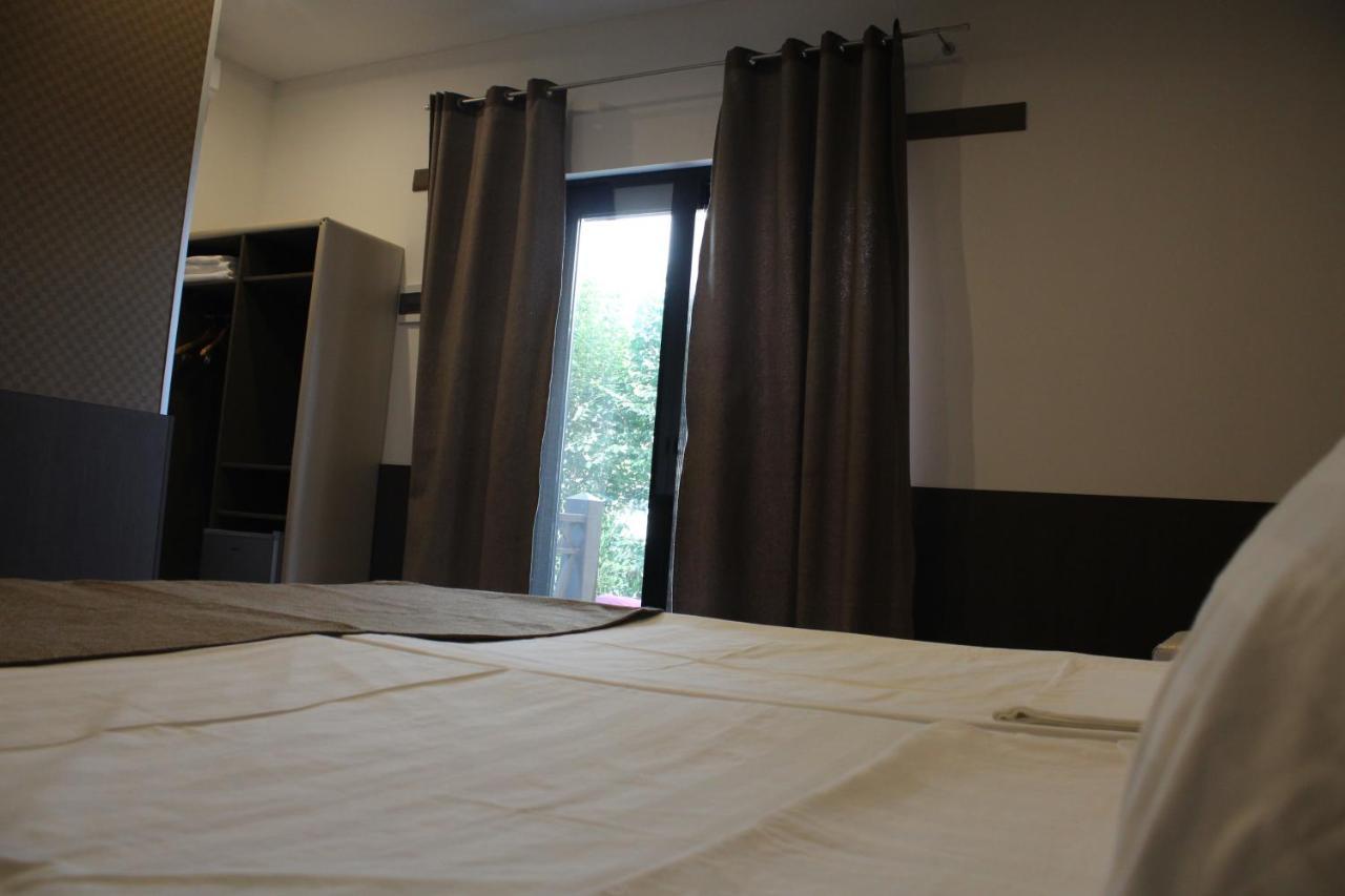 גגרה Hotel Ora מראה חיצוני תמונה